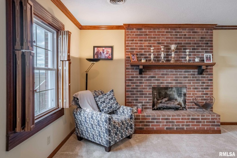 3235 Crossroad School Road, Eldorado, Illinois 62930, 4 Bedrooms Bedrooms, 0 ,2 BathroomsBathrooms,Residential,For Sale,Crossroad School,0,RMAPA1263327