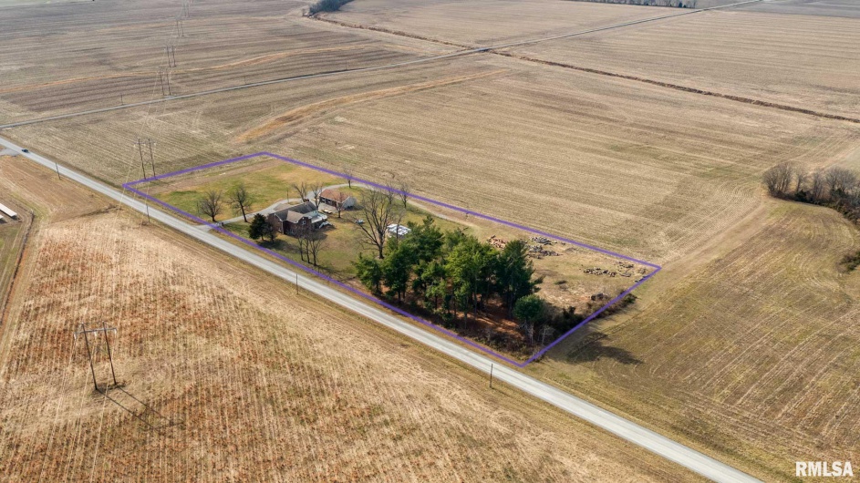 3235 Crossroad School Road, Eldorado, Illinois 62930, 4 Bedrooms Bedrooms, 0 ,2 BathroomsBathrooms,Residential,For Sale,Crossroad School,0,RMAPA1263327