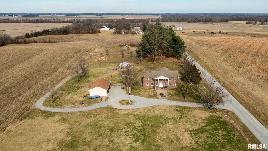 3235 Crossroad School Road, Eldorado, Illinois 62930, 4 Bedrooms Bedrooms, 0 ,2 BathroomsBathrooms,Residential,For Sale,Crossroad School,0,RMAPA1263327