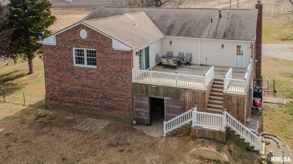 3235 Crossroad School Road, Eldorado, Illinois 62930, 4 Bedrooms Bedrooms, 0 ,2 BathroomsBathrooms,Residential,For Sale,Crossroad School,0,RMAPA1263327