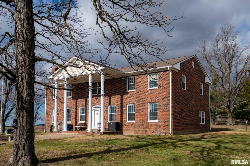 3235 Crossroad School Road, Eldorado, Illinois 62930, 4 Bedrooms Bedrooms, 0 ,2 BathroomsBathrooms,Residential,For Sale,Crossroad School,0,RMAPA1263327