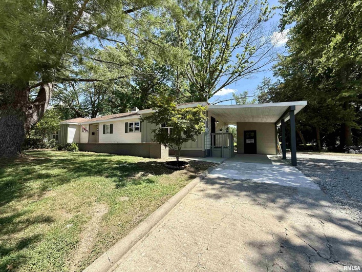 507 GRAND Road, Carterville, Illinois 62918, 4 Bedrooms Bedrooms, 0 ,2 BathroomsBathrooms,Residential,For Sale,GRAND,0,RMAPA1263365