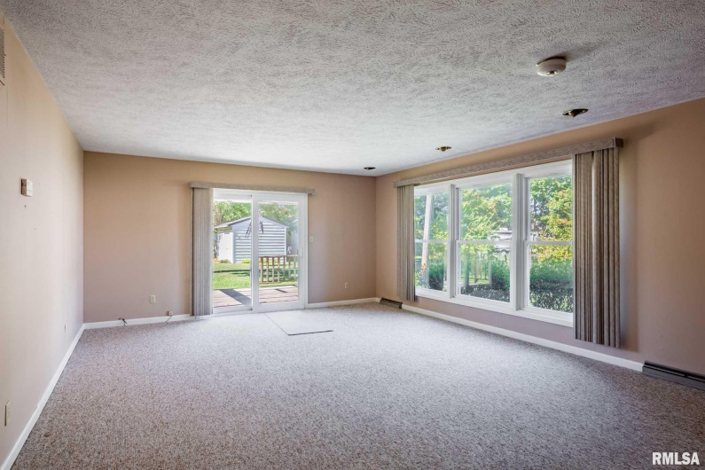 109 Weisbrook Lane, Carterville, Illinois 62918, 3 Bedrooms Bedrooms, 0 ,1 BathroomBathrooms,Residential,For Sale,Weisbrook,0,RMAPA1263366