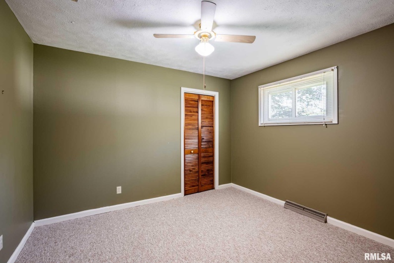 109 Weisbrook Lane, Carterville, Illinois 62918, 3 Bedrooms Bedrooms, 0 ,1 BathroomBathrooms,Residential,For Sale,Weisbrook,0,RMAPA1263366