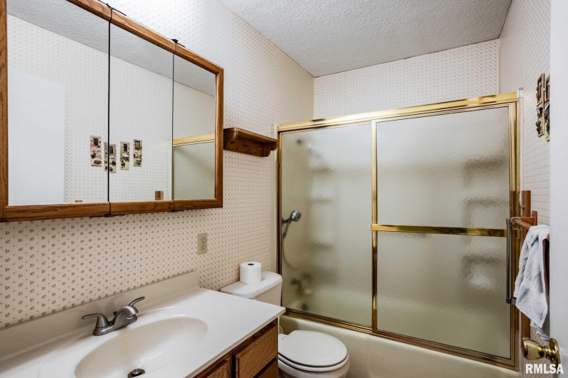 109 Weisbrook Lane, Carterville, Illinois 62918, 3 Bedrooms Bedrooms, 0 ,1 BathroomBathrooms,Residential,For Sale,Weisbrook,0,RMAPA1263366