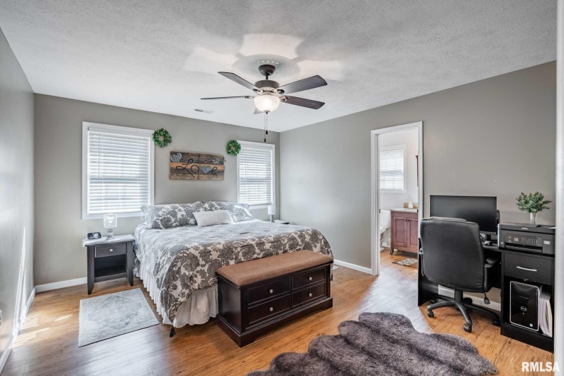 307 Noah Lane, Carterville, Illinois 62918, 3 Bedrooms Bedrooms, 0 ,2 BathroomsBathrooms,Residential,For Sale,Noah,0,RMAPA1263368