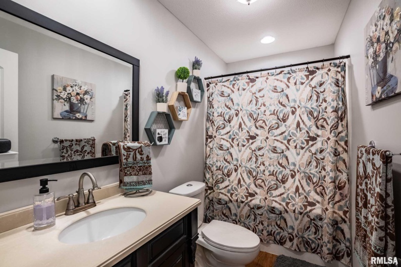 307 Noah Lane, Carterville, Illinois 62918, 3 Bedrooms Bedrooms, 0 ,2 BathroomsBathrooms,Residential,For Sale,Noah,0,RMAPA1263368