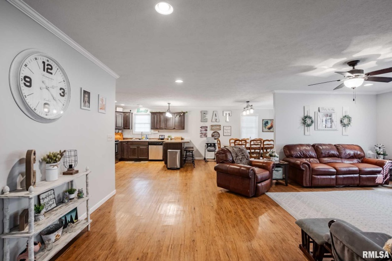 307 Noah Lane, Carterville, Illinois 62918, 3 Bedrooms Bedrooms, 0 ,2 BathroomsBathrooms,Residential,For Sale,Noah,0,RMAPA1263368