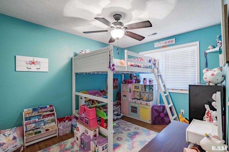 307 Noah Lane, Carterville, Illinois 62918, 3 Bedrooms Bedrooms, 0 ,2 BathroomsBathrooms,Residential,For Sale,Noah,0,RMAPA1263368