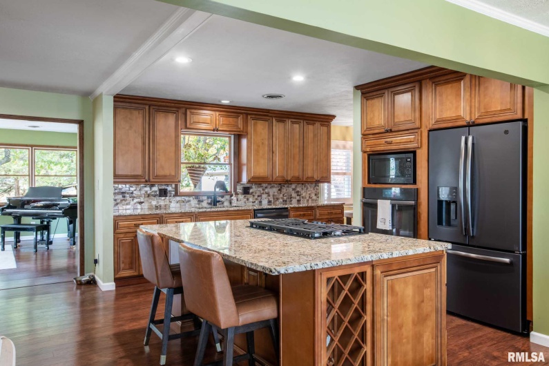 202 Dinah Lane, Marion, Illinois 62959, 3 Bedrooms Bedrooms, 0 ,2 BathroomsBathrooms,Residential,For Sale,Dinah,0,RMAPA1263380