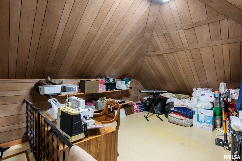 202 Dinah Lane, Marion, Illinois 62959, 3 Bedrooms Bedrooms, 0 ,2 BathroomsBathrooms,Residential,For Sale,Dinah,0,RMAPA1263380