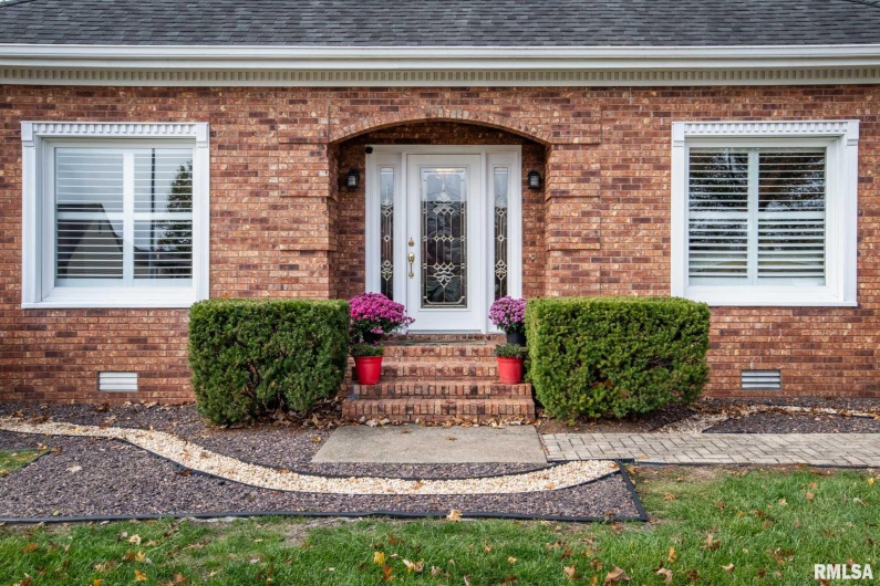 202 Dinah Lane, Marion, Illinois 62959, 3 Bedrooms Bedrooms, 0 ,2 BathroomsBathrooms,Residential,For Sale,Dinah,0,RMAPA1263380