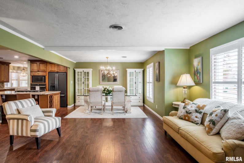 202 Dinah Lane, Marion, Illinois 62959, 3 Bedrooms Bedrooms, 0 ,2 BathroomsBathrooms,Residential,For Sale,Dinah,0,RMAPA1263380