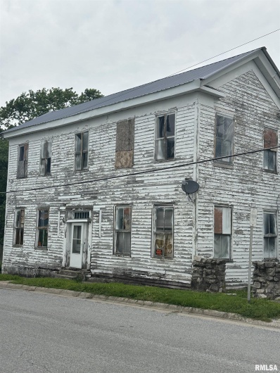 107 MARKET Street, Jonesboro, Illinois 62952, 3 Bedrooms Bedrooms, 0 ,2 BathroomsBathrooms,Residential,For Sale,MARKET,0,RMAPA1263412