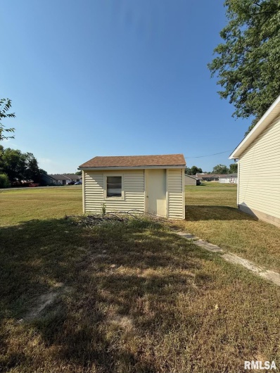 1708 STATE Street, Marion, Illinois 62959, 3 Bedrooms Bedrooms, 0 ,1 BathroomBathrooms,Residential,For Sale,STATE,0,RMAPA1263459