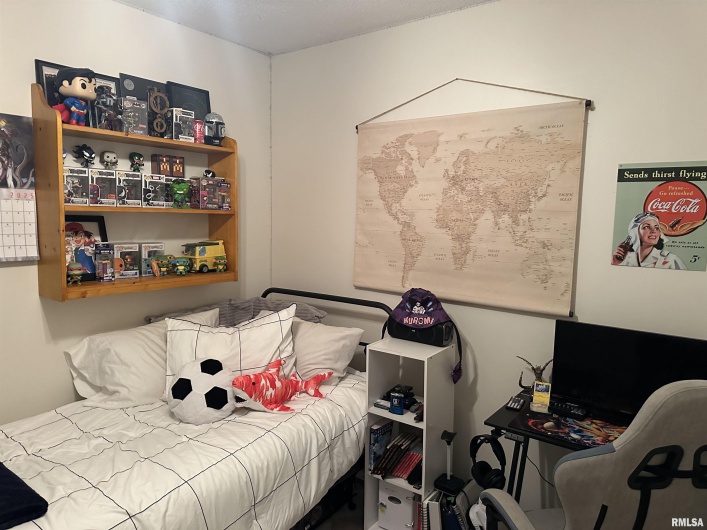 1307 CHARLES Street, Carterville, Illinois 62918, 3 Bedrooms Bedrooms, 0 ,2 BathroomsBathrooms,Residential,For Sale,CHARLES,0,RMAPA1263463