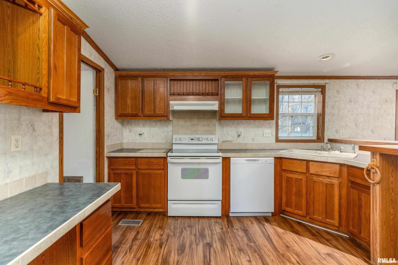 5320 Saraville Road, Creal Springs, Illinois 62922, 3 Bedrooms Bedrooms, 0 ,2 BathroomsBathrooms,Residential,For Sale,Saraville,0,RMAPA1263467