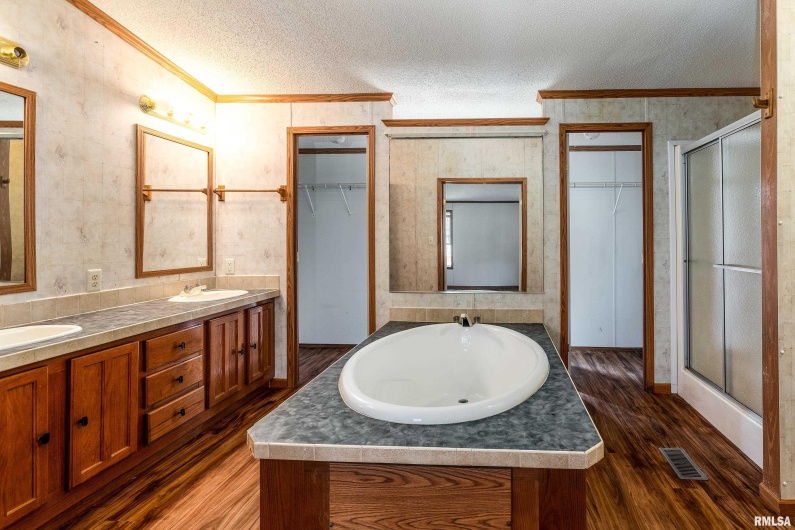 5320 Saraville Road, Creal Springs, Illinois 62922, 3 Bedrooms Bedrooms, 0 ,2 BathroomsBathrooms,Residential,For Sale,Saraville,0,RMAPA1263467