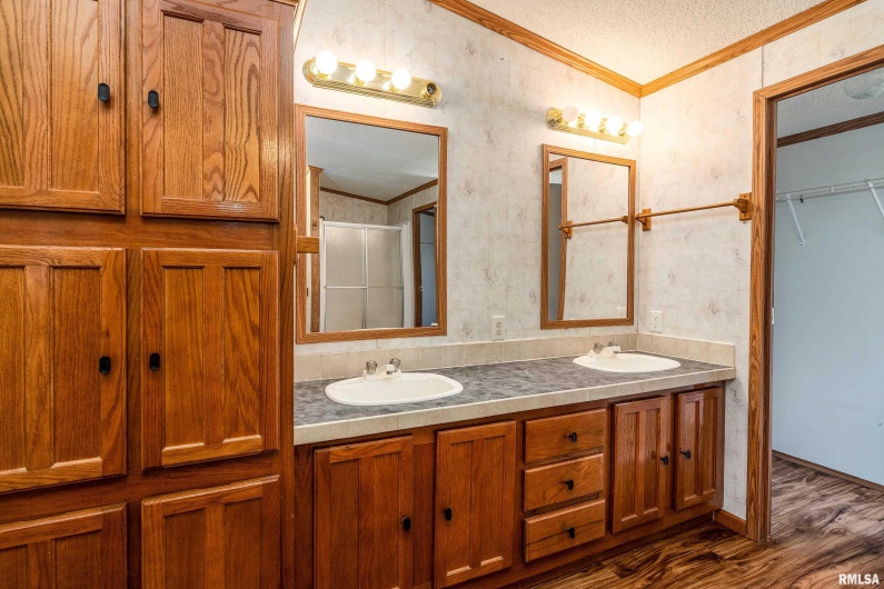 5320 Saraville Road, Creal Springs, Illinois 62922, 3 Bedrooms Bedrooms, 0 ,2 BathroomsBathrooms,Residential,For Sale,Saraville,0,RMAPA1263467