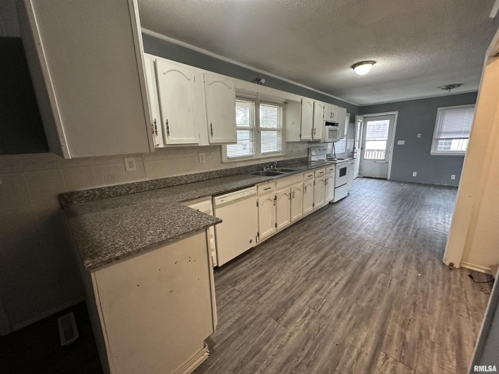 54 Hiser Road, Murphysboro, Illinois 62966, 3 Bedrooms Bedrooms, 0 ,2 BathroomsBathrooms,Residential,For Sale,Hiser,0,RMAPA1263468