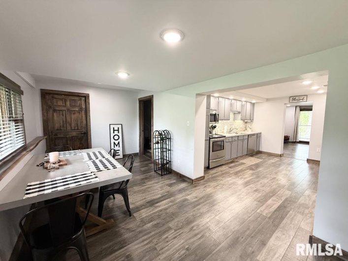 285 Twin Springs Lake, Anna, Illinois 62906, 4 Bedrooms Bedrooms, 0 ,3 BathroomsBathrooms,Residential,For Sale,Twin Springs,0,RMAPA1263511