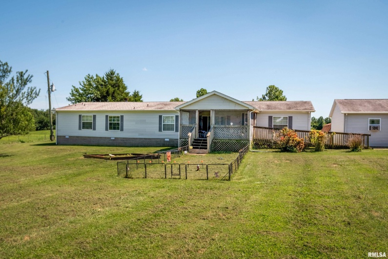 14809 Sulphur Springs Road, Creal Springs, Illinois 62922, 4 Bedrooms Bedrooms, 0 ,3 BathroomsBathrooms,Residential,For Sale,Sulphur Springs,0,RMAPA1263530