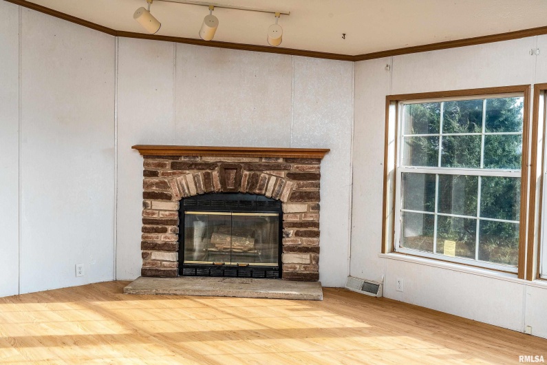 14809 Sulphur Springs Road, Creal Springs, Illinois 62922, 4 Bedrooms Bedrooms, 0 ,3 BathroomsBathrooms,Residential,For Sale,Sulphur Springs,0,RMAPA1263530