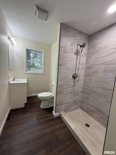 8694 Old Highway 13, Murphysboro, Illinois 62966, 4 Bedrooms Bedrooms, 0 ,2 BathroomsBathrooms,Residential,For Sale,Old Highway 13,0,RMAPA1263534