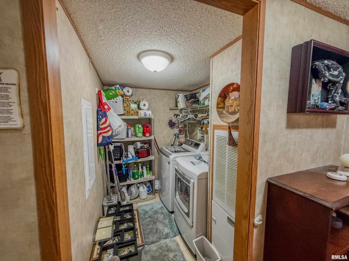 325 WEBSTER Street, Herrin, Illinois 62948-3109, 2 Bedrooms Bedrooms, 0 ,1 BathroomBathrooms,Residential,For Sale,WEBSTER,0,RMAPA1263545