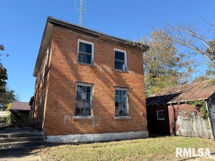 217 MARKET Street, Golconda, Illinois 62938-9998, 3 Bedrooms Bedrooms, 0 ,0,Residential,For Sale,MARKET,0,RMAPA1263546