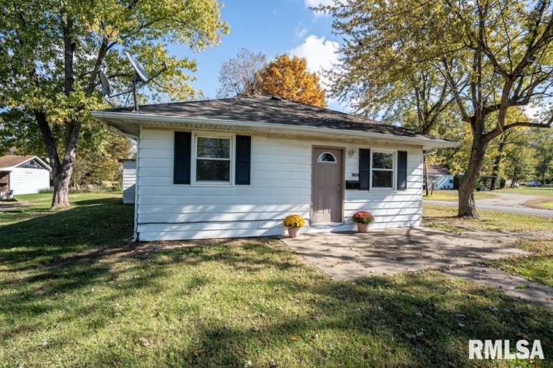 1500 13TH Street, Herrin, Illinois 62948, 3 Bedrooms Bedrooms, 0 ,2 BathroomsBathrooms,Residential,For Sale,13TH,0,RMAPA1263561