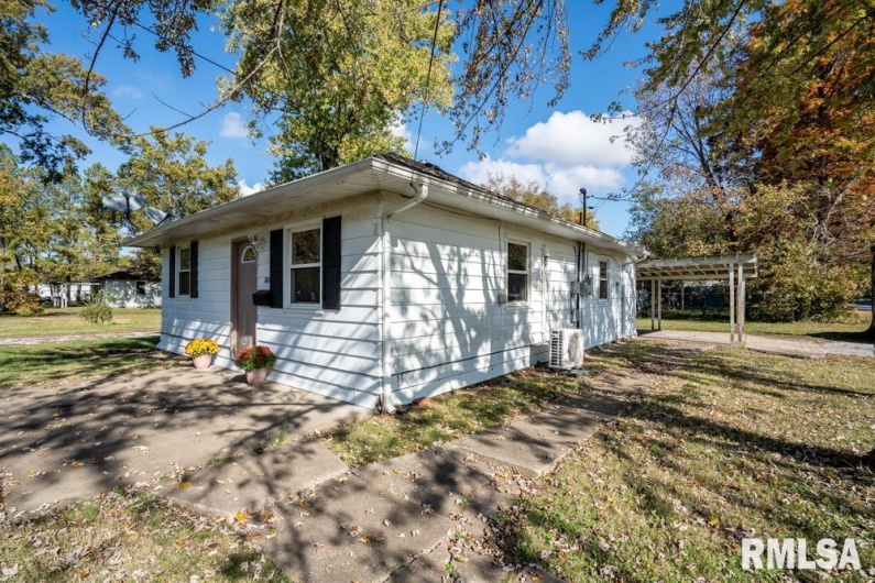 1500 13TH Street, Herrin, Illinois 62948, 3 Bedrooms Bedrooms, 0 ,2 BathroomsBathrooms,Residential,For Sale,13TH,0,RMAPA1263561