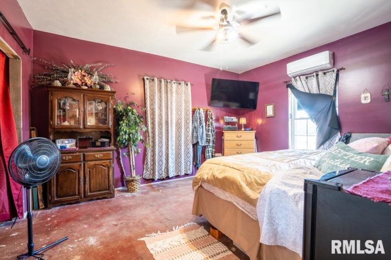 13261 CASEY Road, Marion, Illinois 62959, 3 Bedrooms Bedrooms, 0 ,2 BathroomsBathrooms,Residential,For Sale,CASEY,0,RMAPA1263562