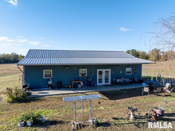 13261 CASEY Road, Marion, Illinois 62959, 3 Bedrooms Bedrooms, 0 ,2 BathroomsBathrooms,Residential,For Sale,CASEY,0,RMAPA1263562