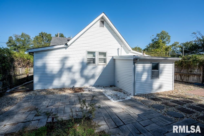 1713 DEWEY Street, Marion, Illinois 62959, 2 Bedrooms Bedrooms, 0 ,1 BathroomBathrooms,Residential,For Sale,DEWEY,0,RMAPA1263565