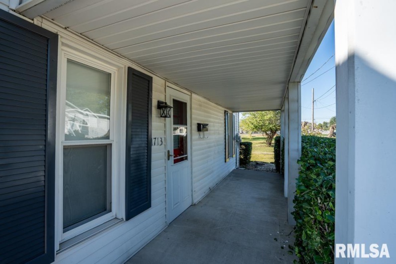 1713 DEWEY Street, Marion, Illinois 62959, 2 Bedrooms Bedrooms, 0 ,1 BathroomBathrooms,Residential,For Sale,DEWEY,0,RMAPA1263565