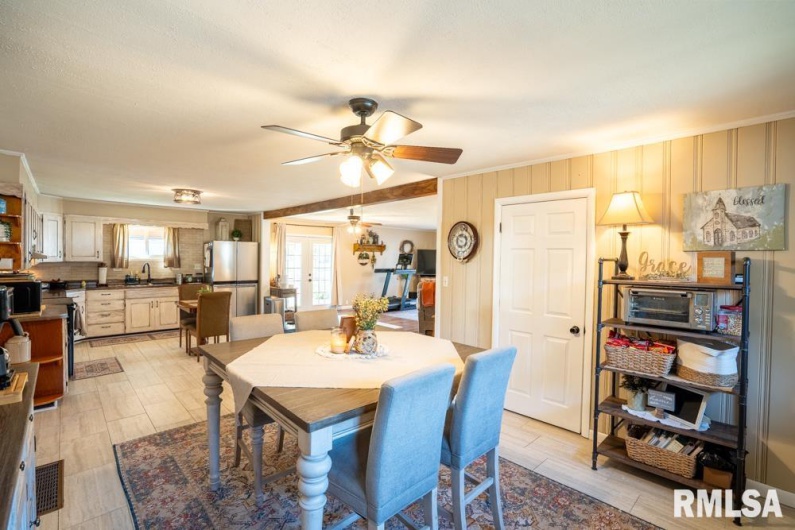 516 8TH Street, Herrin, Illinois 62948, 3 Bedrooms Bedrooms, 0 ,2 BathroomsBathrooms,Residential,For Sale,8TH,0,RMAPA1263566