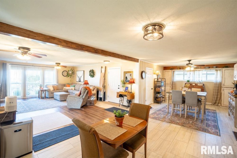 516 8TH Street, Herrin, Illinois 62948, 3 Bedrooms Bedrooms, 0 ,2 BathroomsBathrooms,Residential,For Sale,8TH,0,RMAPA1263566