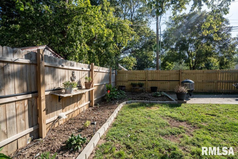 516 8TH Street, Herrin, Illinois 62948, 3 Bedrooms Bedrooms, 0 ,2 BathroomsBathrooms,Residential,For Sale,8TH,0,RMAPA1263566