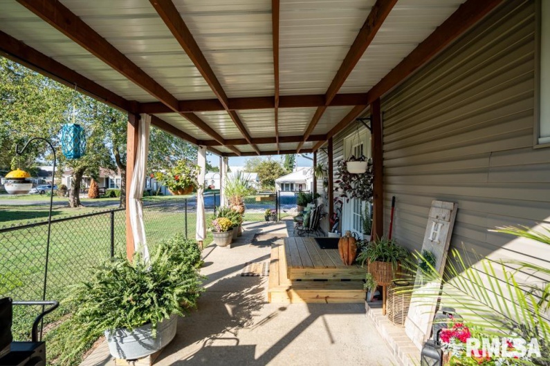 516 8TH Street, Herrin, Illinois 62948, 3 Bedrooms Bedrooms, 0 ,2 BathroomsBathrooms,Residential,For Sale,8TH,0,RMAPA1263566