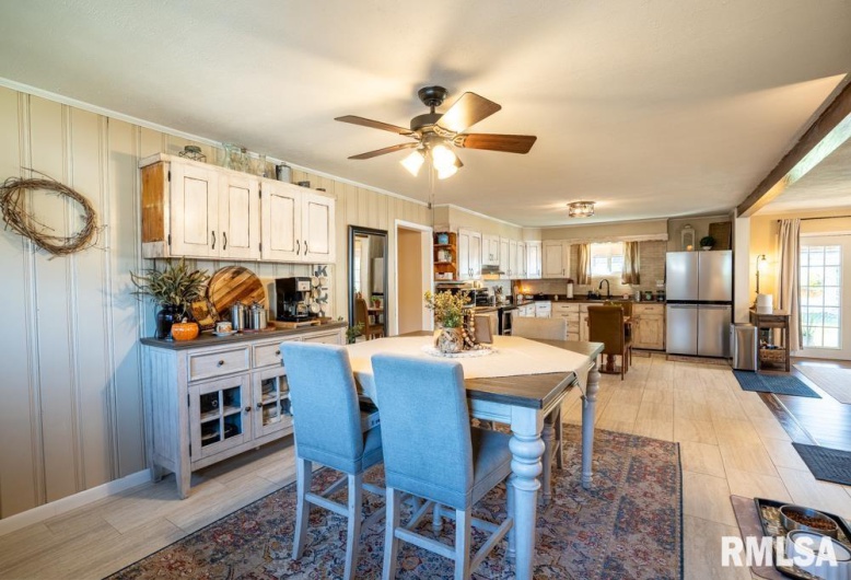 516 8TH Street, Herrin, Illinois 62948, 3 Bedrooms Bedrooms, 0 ,2 BathroomsBathrooms,Residential,For Sale,8TH,0,RMAPA1263566