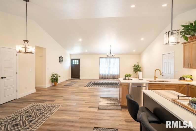 659 COPPER CREEK Lane, Herrin, Illinois 62948, 3 Bedrooms Bedrooms, 0 ,2 BathroomsBathrooms,Residential,For Sale,COPPER CREEK,0,RMAPA1263568