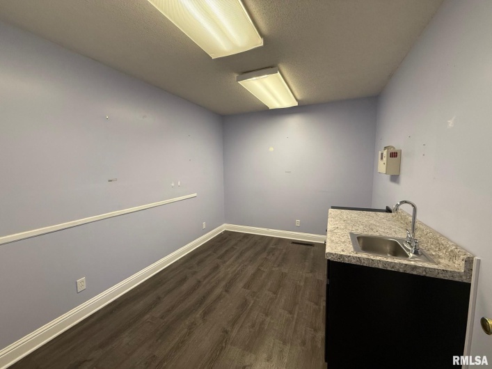 905 PARK Street, Herrin, Illinois 62948, 0 , 0 ,0,Commercial Sale,For Sale,PARK,0,RMAPA1263574