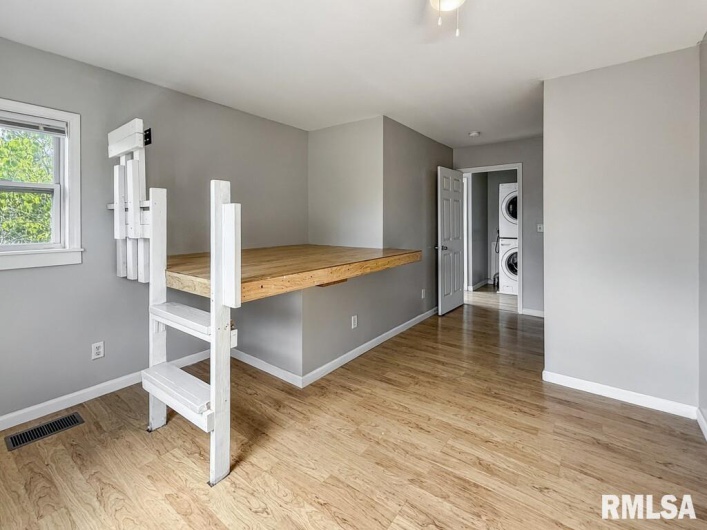 319/321 COLLEGE Street, Carbondale, Illinois 62901, 0 , 0 ,0,Residential Income,For Sale,COLLEGE,0,RMAPA1263586