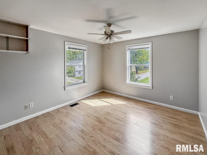 319/321 COLLEGE Street, Carbondale, Illinois 62901, 0 , 0 ,0,Residential Income,For Sale,COLLEGE,0,RMAPA1263586