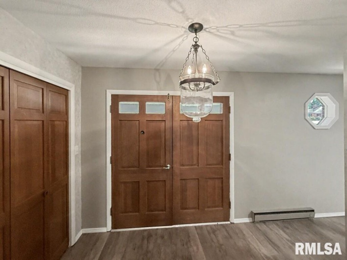 39 Butternut Hill Drive, Carbondale, Illinois 52903, 5 Bedrooms Bedrooms, 0 ,3 BathroomsBathrooms,Residential,For Sale,Butternut Hill,0,RMAPA1263580