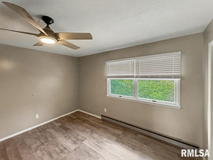 39 Butternut Hill Drive, Carbondale, Illinois 52903, 5 Bedrooms Bedrooms, 0 ,3 BathroomsBathrooms,Residential,For Sale,Butternut Hill,0,RMAPA1263580