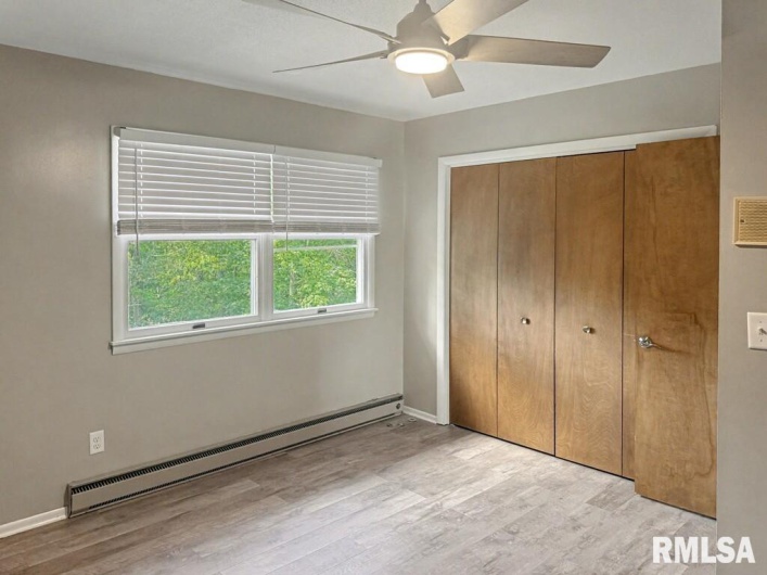 39 Butternut Hill Drive, Carbondale, Illinois 52903, 5 Bedrooms Bedrooms, 0 ,3 BathroomsBathrooms,Residential,For Sale,Butternut Hill,0,RMAPA1263580