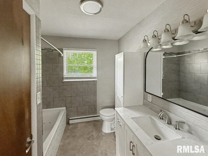 39 Butternut Hill Drive, Carbondale, Illinois 52903, 5 Bedrooms Bedrooms, 0 ,3 BathroomsBathrooms,Residential,For Sale,Butternut Hill,0,RMAPA1263580