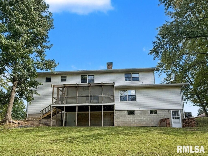 39 Butternut Hill Drive, Carbondale, Illinois 52903, 5 Bedrooms Bedrooms, 0 ,3 BathroomsBathrooms,Residential,For Sale,Butternut Hill,0,RMAPA1263580